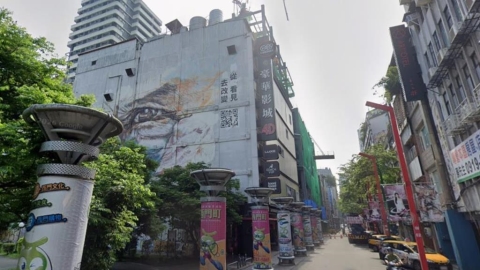 西門町驚見天價水果!「挑2樣」竟達1060元他傻眼…網轟爆:有鍍金?
