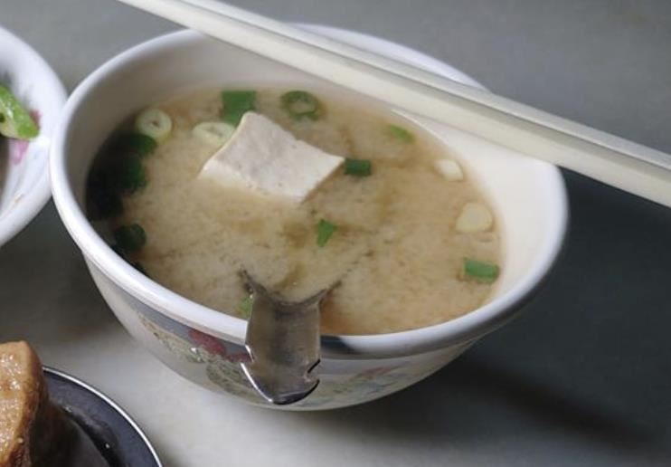 日本國湯是味噌湯⋯台灣是「貢丸湯」?掀全網論戰 結果這1碗得分