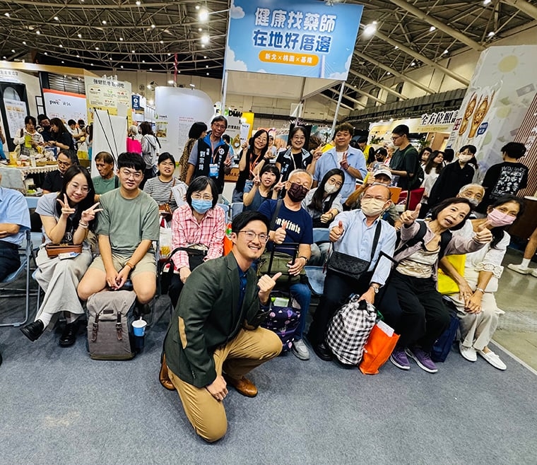 ▲威瑪舒培邀請陽明交通大學附設醫院神經外科主治醫師謝炳賢前來分享，針對照護家人時，如何為自己的日常疲勞進行管理。（圖／品牌提供）