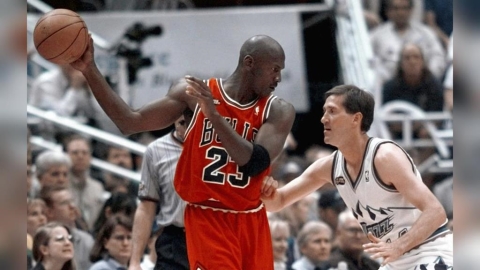 NBA/「籃球之神」依舊猛!1998年「實戰簽名球衣」4.5億賣出