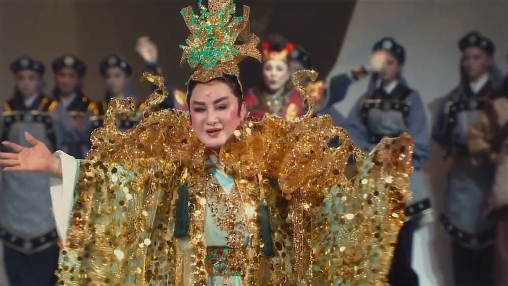 久違露面「世紀初戀」楊麗花 曝平時常打牌 笑喊:防老人癡呆