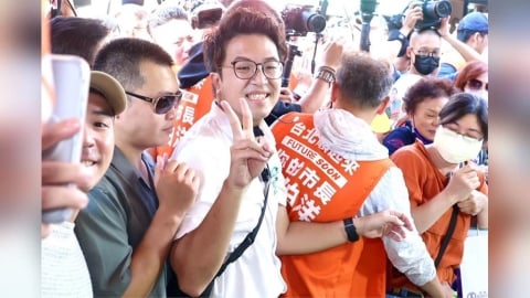 沈伯洋自爆以前是光頭被少年隊抓 無法推甄進建中原因曝光