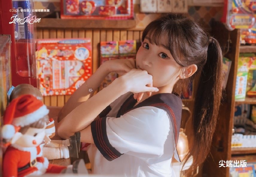 啦啦隊/把「珠珠寶貝」帶回家!李珠珢水手服等6種角色寫真月曆 限時預購時間出爐