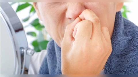 男大生約會前狂拔鼻毛!鼻孔腫痛化膿 醫示警:恐感染擴散至顱內