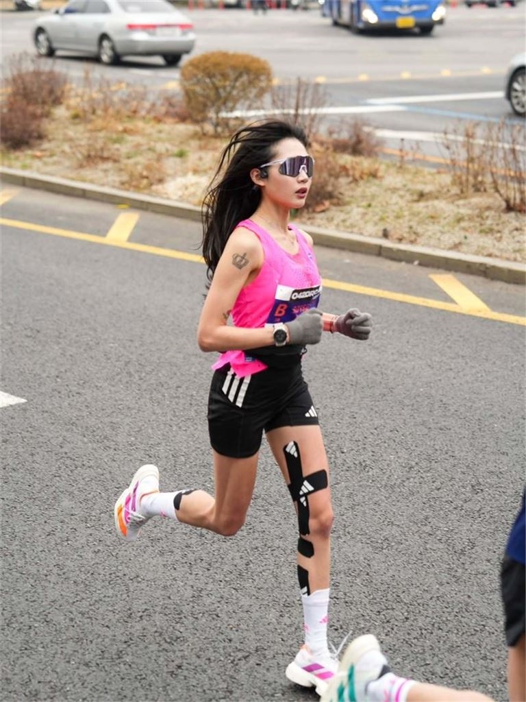 馬拉松/25歲美女跑者突倒地猝逝!終點只差500公尺 最後一段賽道成永遠遺憾