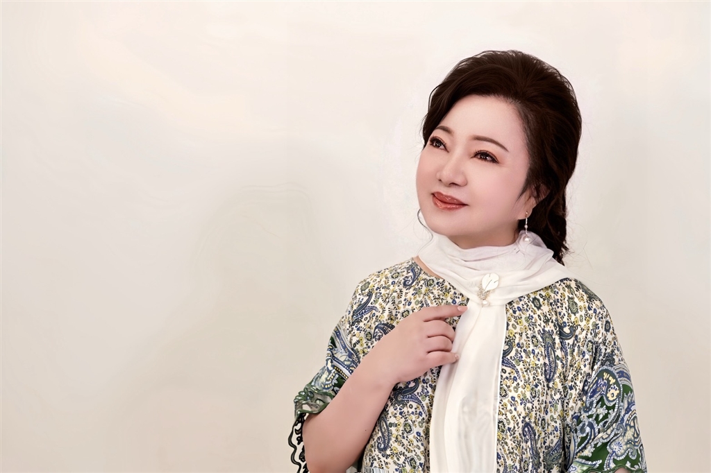 白冰冰新歌〈遠方的電話〉,唱出女性婚姻心境(照片提供:長興影視)