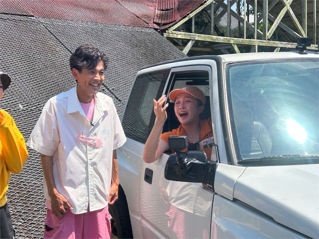體驗集集車神特技!李雅英尖叫時還在流口水生無可戀的說:「雅英沒有了,雅英死掉了」