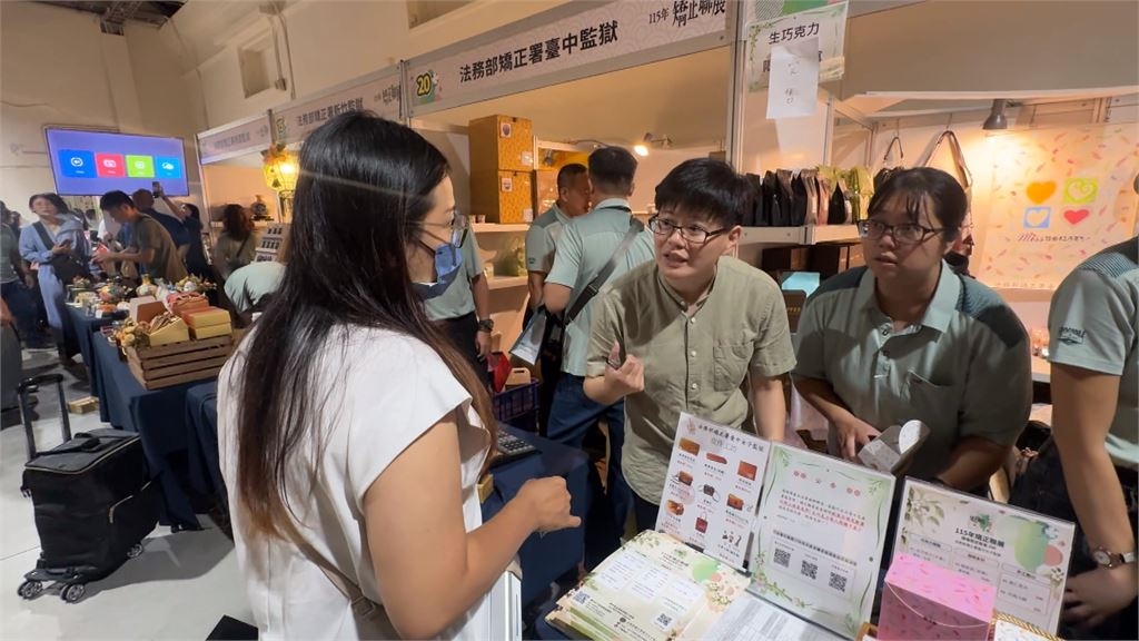 頂烈日也要排? 民眾搶買監獄美食 全台50間監所人氣商品齊聚