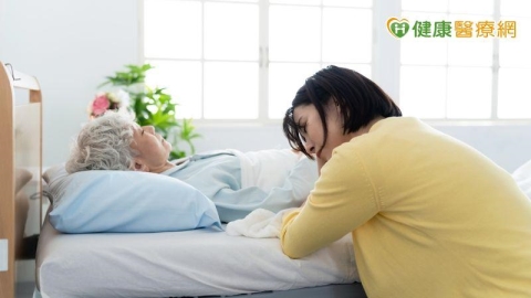 照顧家人累到快倒下?全台191處據點 教你找替手不再一人苦撐