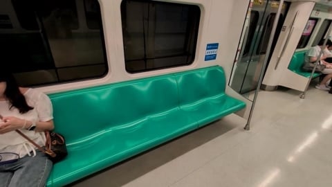 捷運驚見外籍男「掏鳥撒尿」全場狂逃！乘客爆「故意挑女生座位」高捷開罰了