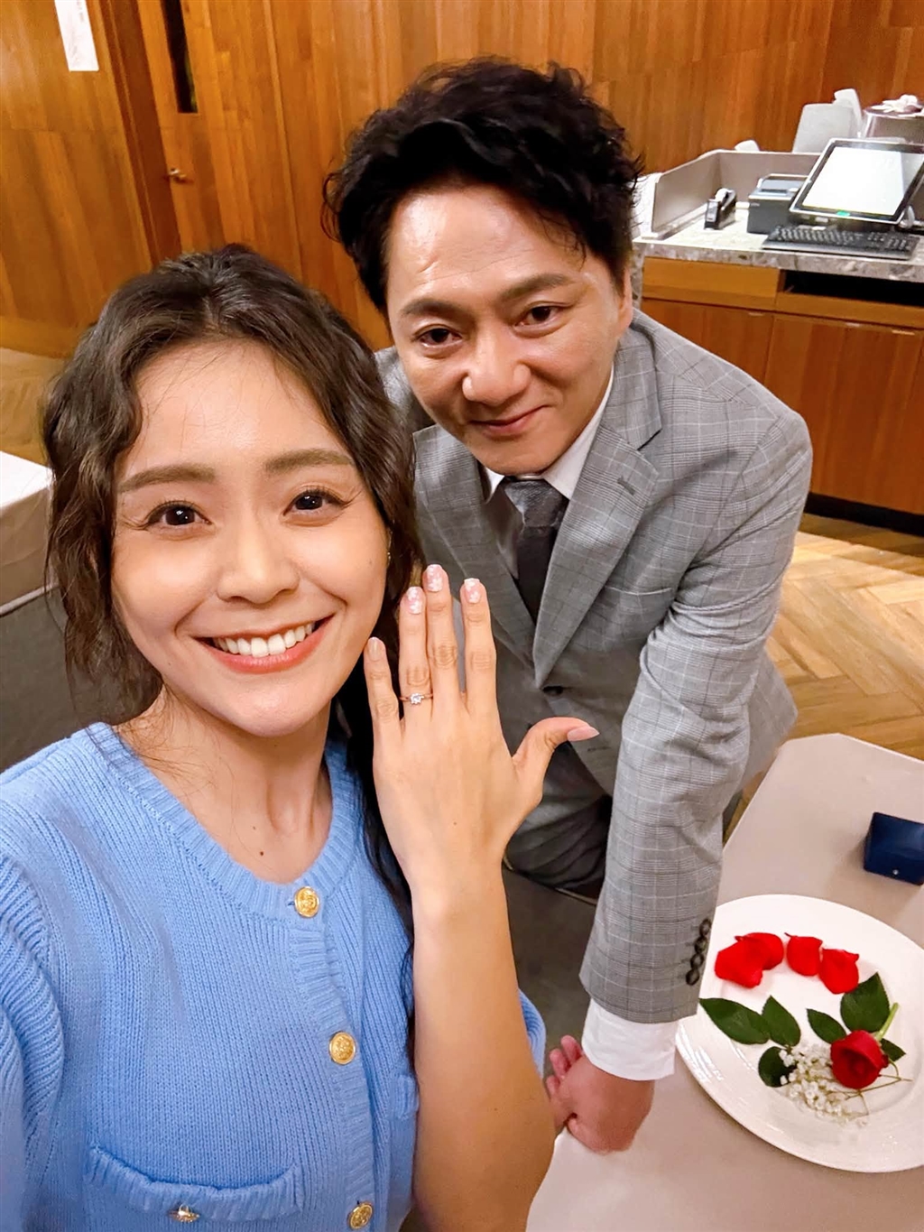 方琦爆料藍葦華上戲時常忘記婚戒道具。/ 翻攝方琦臉書