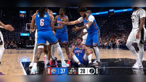 NBA(影)/191公分「狐狸」福克斯摔倒216公分長人!雷霆3個威廉斯竟全吃T