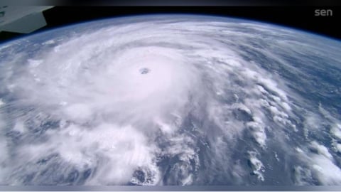 強颱薔琵有多猛?太空站直擊震撼畫面 「超巨型環流」大到鏡頭裝不下