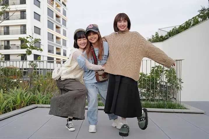 籃籃(左起)與凱希和峮峮曾相約故鄉台南,令人驚呼「台南出美女」。(圖/翻攝自徐凱希IG)