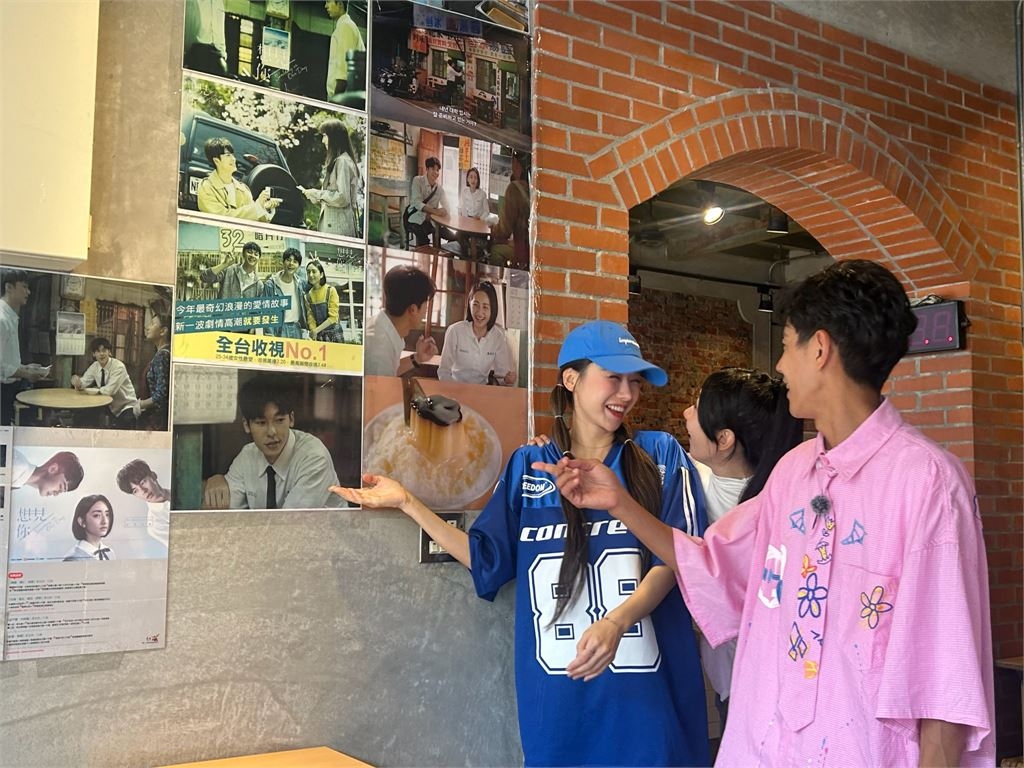 大來賓黃豪平使出渾身解數!扮「洪都拉斯演的葉教授」、戴兩層頭套扮許光漢搞笑