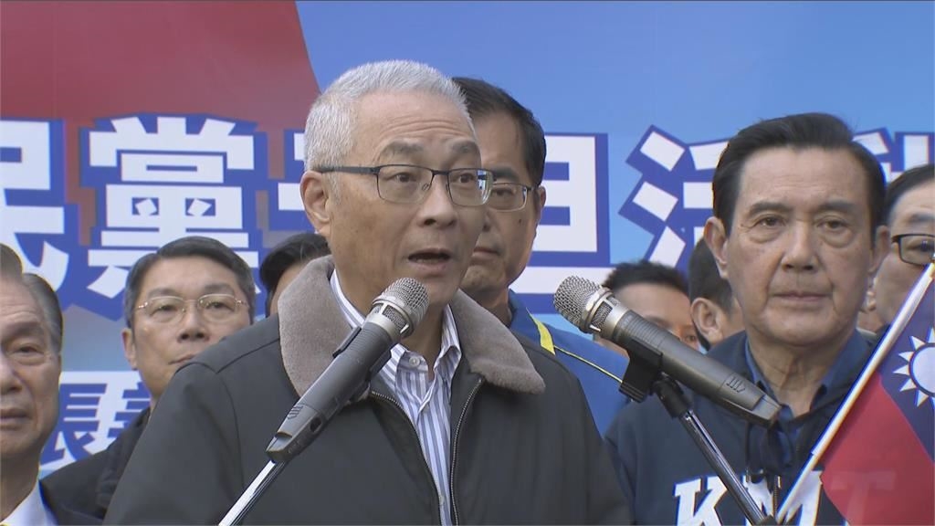 78歲吳敦義「綁腰坐輪椅」全網急關切！妻淚認了「真實健康狀態」睡夢中竟脫口1大事