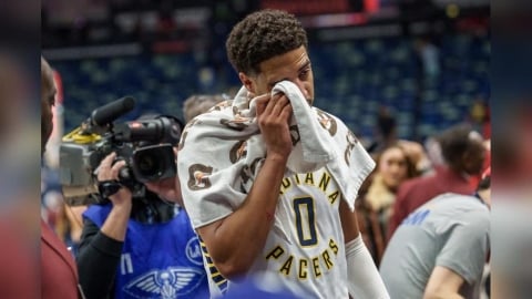 NBA(影)/相隔486天開幕戰復出!溜馬明星後衛哈利伯頓心情激動忍不住落淚