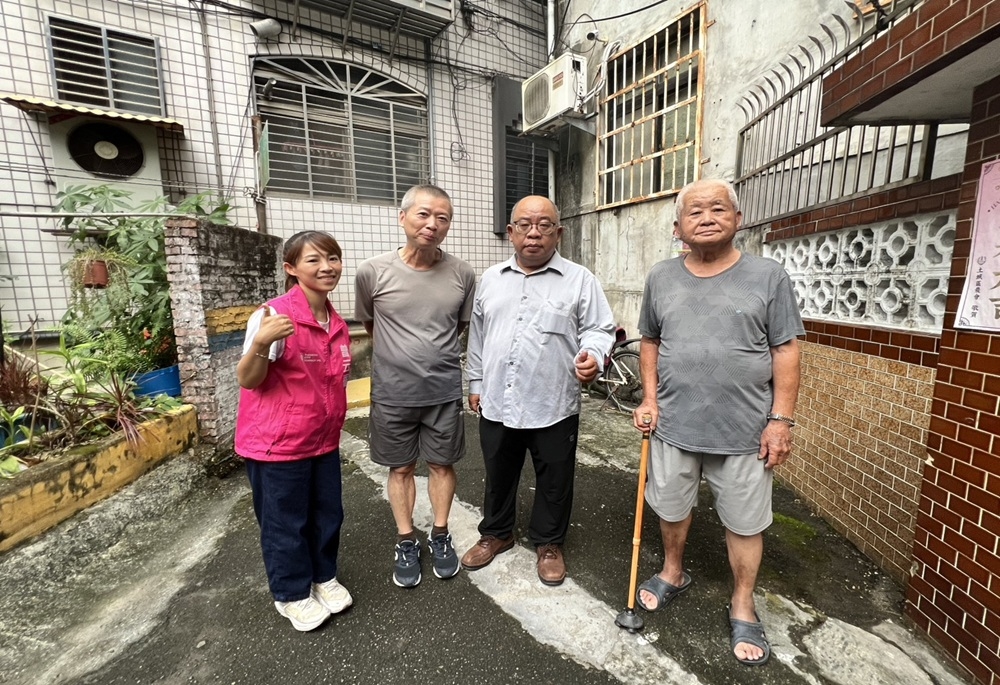 強颱薔琵逐漸逼近憂淹水 吳昇翰、曾云薔攜手會勘關注排水 7 248261022a11