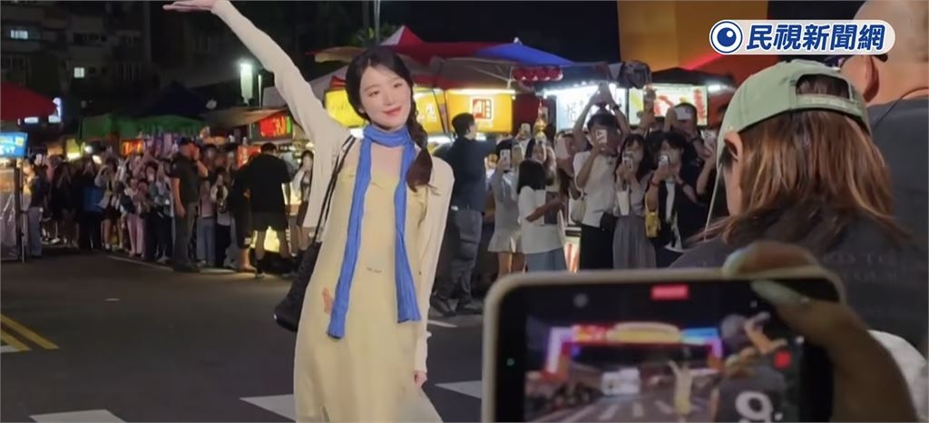 桃園女兒回家了!葉舒華現身「中壢夜市」湧入2000人 嗨喊「小時候的回憶」