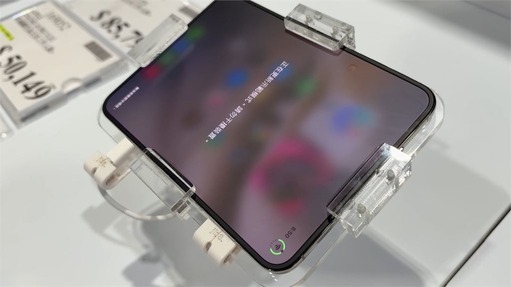 5分鐘就搶光!iPhoneDuo開賣 美式賣場民眾夜排18小時搶購