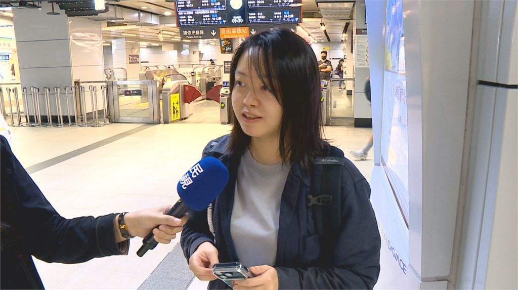 颱風來襲變4天連假! 高鐵週四人潮擠爆一度暫停自由座旅客進站