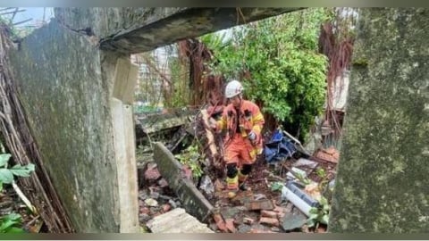 薔琵颱風狂襲瑞芳!老屋圍牆突崩塌 67歲男受困驚險脫困