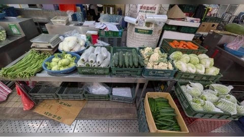 颱風沒吹高菜價!菜販曝「葉菜僅漲5元」 無奈嘆:直接沒人來