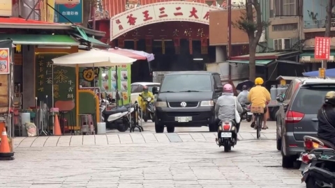 連假兩樣情! 彰化鹿港人潮減三成 台中百貨人潮爆滿