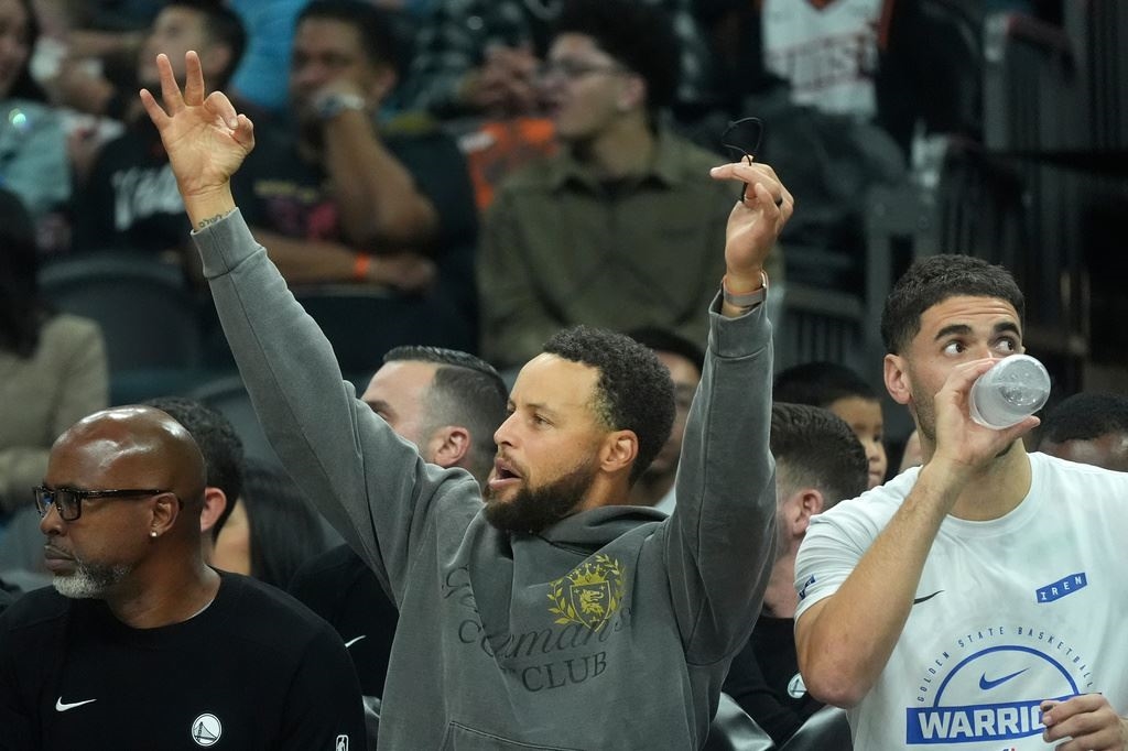 NBA(影)/38歲柯瑞面臨生涯最大考驗!勇士開季3連敗 寫下19年來最慘紀錄