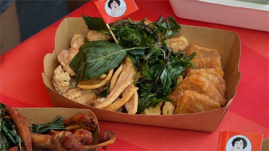 高雄鹹酥雞嘉年華主題「金沙鹹蛋黃」 人潮大爆滿
