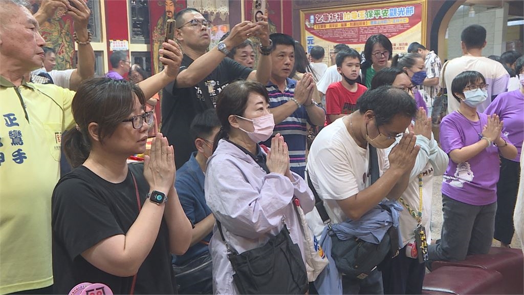 武德宮開基天官武財神駕到 雙財神高雄合體! 信徒擠爆意誠堂