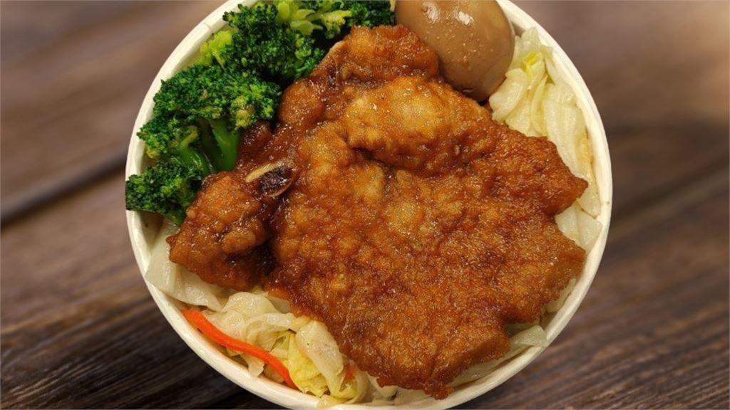 台鐵便當年收衝破8.76億！神封「被鐵路耽誤的便當店」排骨銷售稱霸