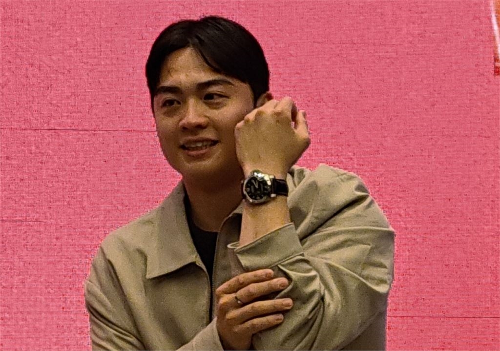 韓職/上台5分鐘就哭!王彥程旅韓首勝獲宋家豪贈名錶 激動謝前輩:終於拿到了
