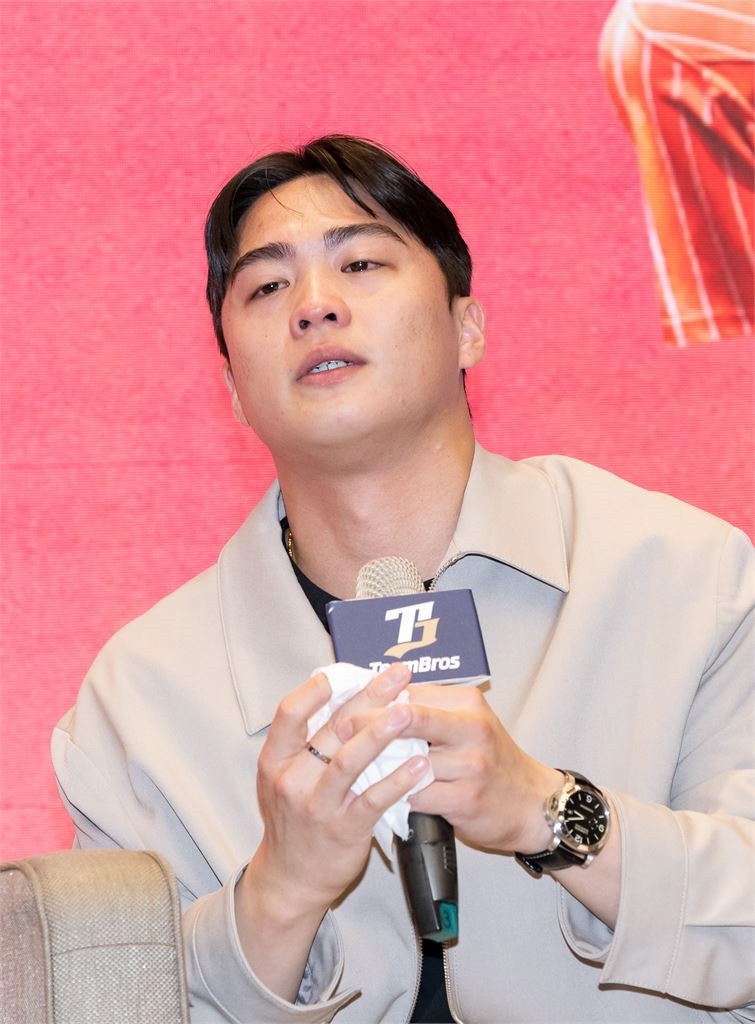 韓職(影)/菜鳥年就拿下11勝!「台灣王子」王彥程分享心路歷程落淚了