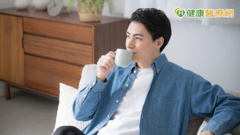 休息時還在想工作?專家教「3個心理練習」減少焦慮與不安