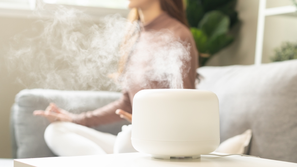 擴香機開久了總是聞不到味道?掌握「嗅覺留白」的香氣層次學:重新體驗純粹的植物香氣