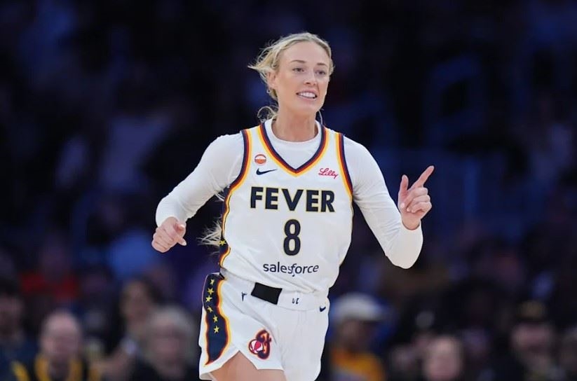 運動美女(影)／WNBA金髮辣妹跨界F1！康寧漢化身女牛仔親自揮舞方格旗驚豔全場