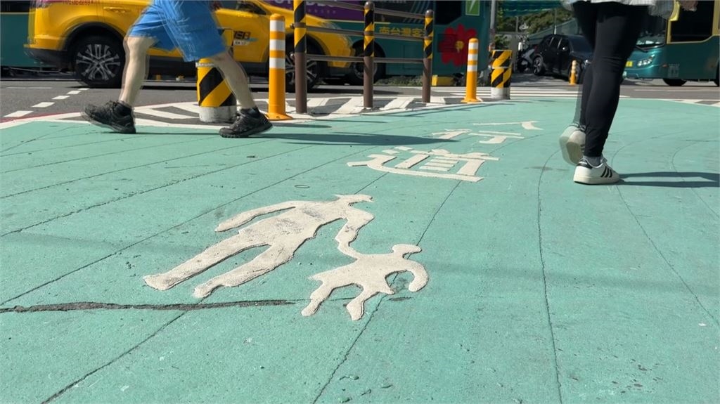 高雄市劃設標線型人行道 落實「人車區隔」事故減少25%