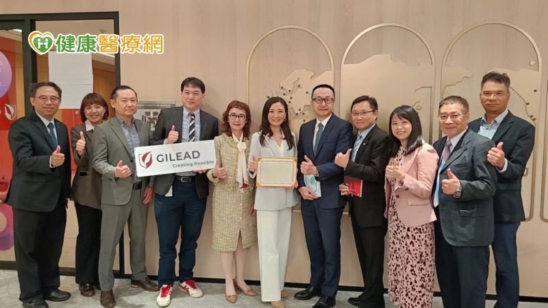 吉立亞醫藥積極培養醫藥行銷人才　Cathy Su總經理獲頒榮譽ＭR推廣大使認證