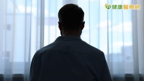 有苦「男」言好憂鬱?醫:行為、身體是警訊