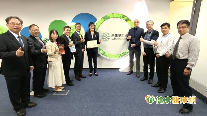 東生華製藥公司積極培養醫藥行銷人才 楊思源總經理獲頒榮譽MR推廣大使認證