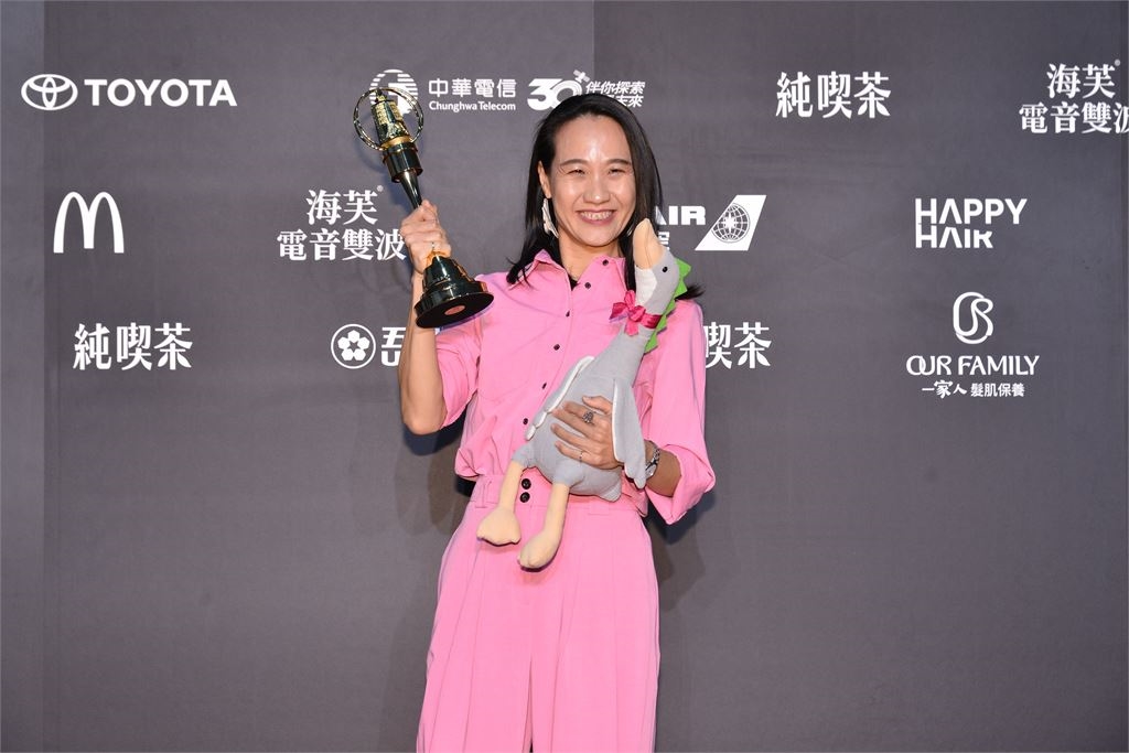 客家戲劇獲金鐘6項肯定!《屋下無人》摘5獎 莊凱勛憑《都市開基祖》奪男主角獎