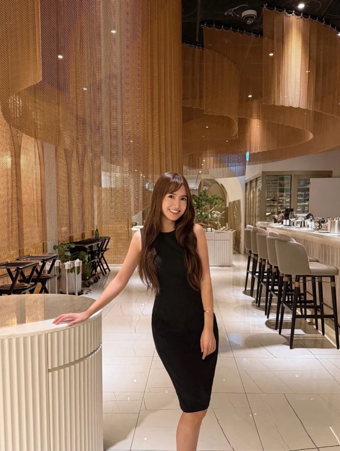 台大五姬翁滋蔓迎40歲!黑洋裝「真實曲線」全被拍…行程滿檔吐心聲:怕衣服塞不下呀