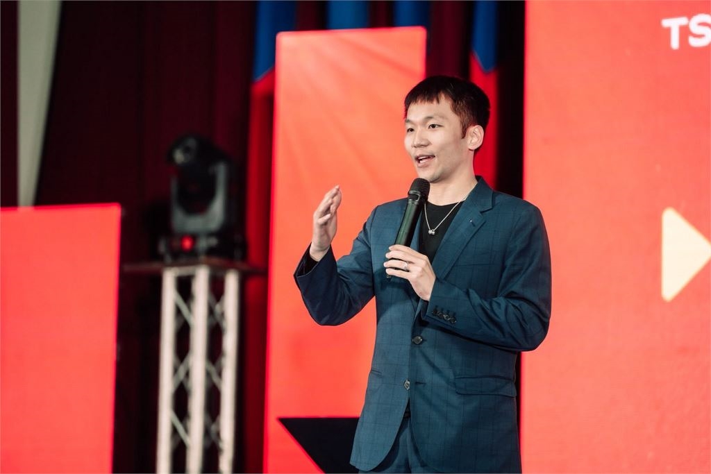快新聞/台灣軟網超強!勇奪1金10銀5銅 李洋親發賀電致意
