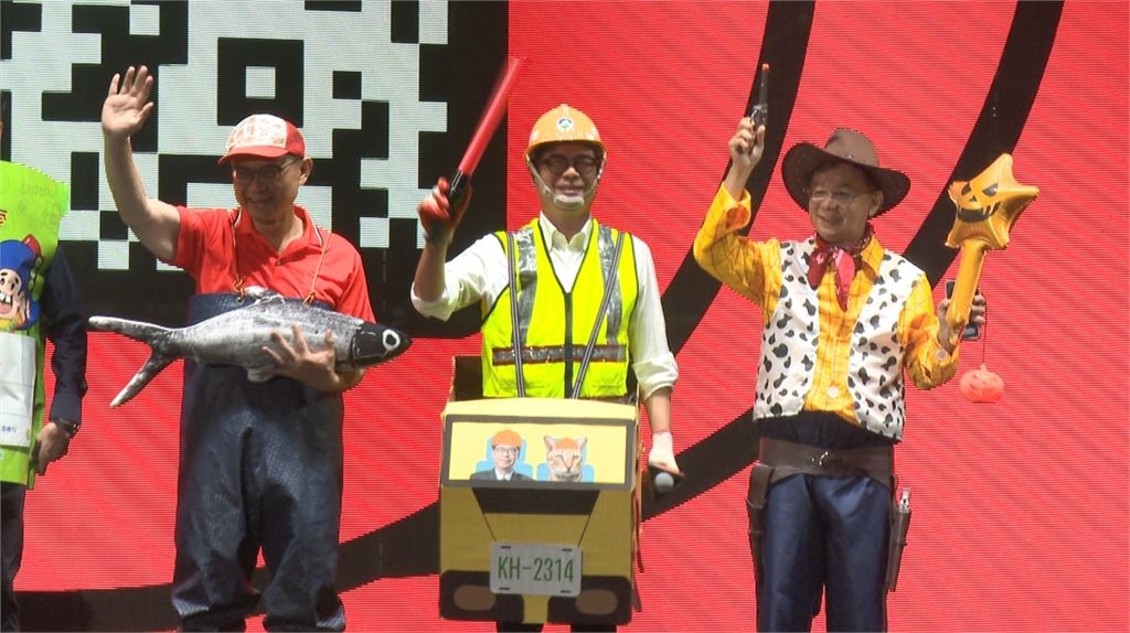 高雄萬聖節超吸睛! 陳其邁扮垃圾車司機驚豔全場