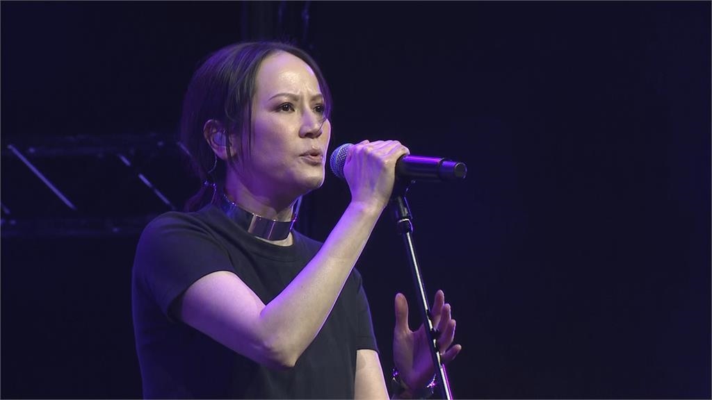 楊乃文開唱揭亞洲音樂節序幕! 告五人驚喜合體瑪莎嗨翻全場